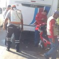 Motociclista se impacta contra camión