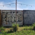 Concierto del Buki "adorna" franja turística con horrible muro metálico
