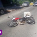 Choca moto y carro en avenida México