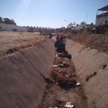 Vecinos de La Misión, Nayarit limpian canal