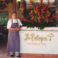 Restaurante La Palapa discrimina a mexicanos.