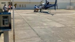 Traslada a mujer en helicóptero por embarazo de alto riesgo