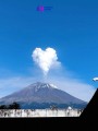 El Popocatépetl anda 'enamorado'