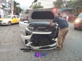 Accidente vehicular en la colonia 5 de Diciembre: vuelca un taxi