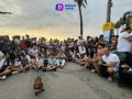 Camina Salchicha por el malecón