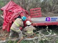 Chofer fallece en volcadura de camión en la Carretera Estatal 544.