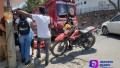 Choque entre Taxi y Moto en el Centro de Pitillal