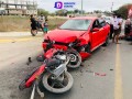 Choque entre vehículo y moto deja un herido en Puerto Vallarta