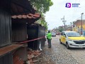 Destroza camión puestos de comida; exigen comerciantes pago de daños