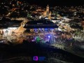 Enciende el Profe Michel el árbol de Navidad en el Malecón