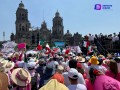Enfrentamientos en el Zócalo Capitalino entre la “Marea Rosa” e integrantes de la CNTE