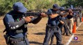 Enseñan a los futuros policías a usar armas