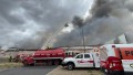 Incendio en supermercado moviliza a bomberos y equipos de emergencia