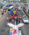 Participa Lía Castro Díaz de León en el Desfile Pride Bahía de Banderas 2024