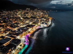 Espectacular el malecón de Puerto Vallarta al caer la noche