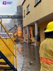 Autoridades controlan incendio tras explosión en fábrica de tequila en Tequila, Jalisco
