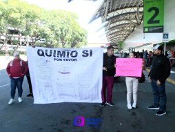 Exigen quimioterapias, por eso bloquean acceso al AICM cdmx