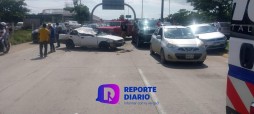 Fuerte accidente en el ingreso Puerto Vallarta.