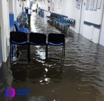 Fuerte tormenta en CDMX retrasa vuelos en el AICM y genera inundaciones en Instituto Nacional de Cancerología.