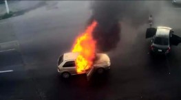 Incendian vehículos por enfrentamiento de grupos armados y Ejercito