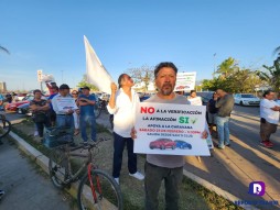 Inician marcha contra verificación vehicular