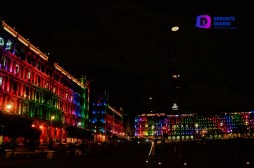 Monumentos y edificios en CDMX se iluminan con los colores de la diversidad