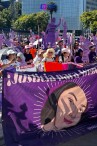 Mujeres en la CDMX marchan contra la violencia