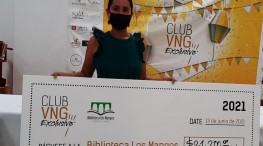Recibe Biblioteca Los Mangos cheque de $21,200 pesos
