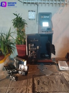 Robo de Cajero en Las Amapas.