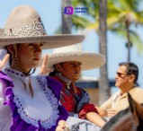 Se lleva a cabo el tradicional desfile charro