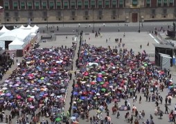 Zócalo de CDMX listo para recibir a la Rosalía